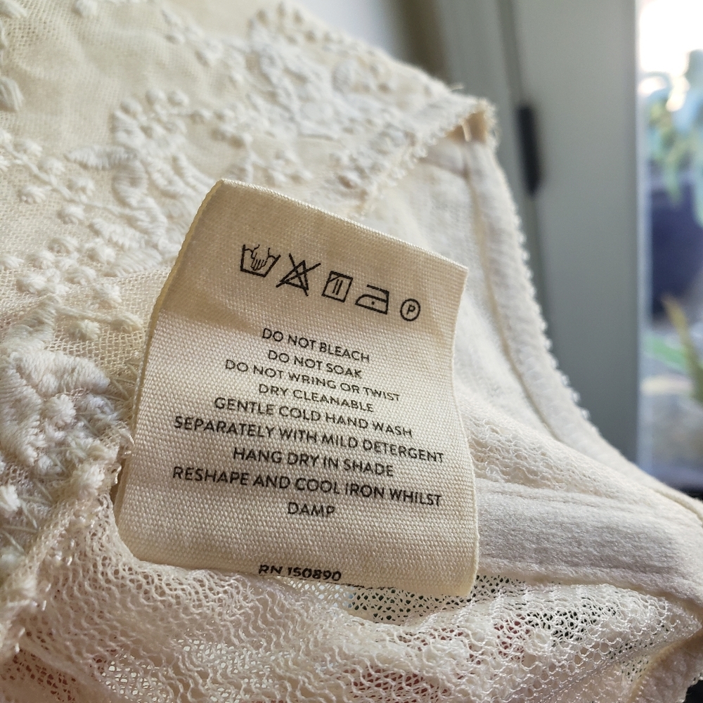 Spell White Lace Crop Top - Picture 6 of 11